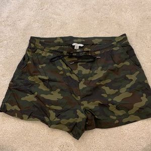 Camo american eagle shorts